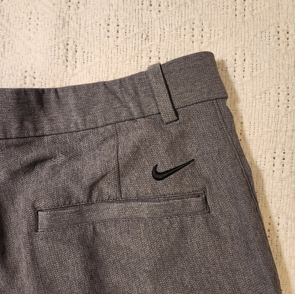 Men's Nike Golf Shorts Size M - Picture 5 of 7